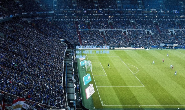 赛场上的坚韧，当生理期不期而至，她选择继续奔跑